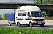 MB 3090  Westfalia-Aufbau , auf der A61 bei Miel - 28.04.2011