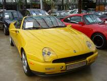 Qvale Mangusta. 2000 - 2002. Der Wagen war ursprnglich von de Tomaso in Auftrag gegeben worden. Der US-Fahrzeugimporteur Qvale, griff de Tomaso finanziell unter die Arme. Es wurden knapp 290 Fahrzeuge gebaut, die von einem 320 PS starken 4.6l V8-motor von Ford/Kanada angetrieben wurden. Obwohl das Fahrzeug in Modena produziert wurde, blieb kaum ein Auto in Europa. Dsseldorfer Meilenwerk 14.05.2011.