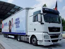 MAN TGX18.440 vor den Toren der Mnchner Messestadt-Ost anlsslich der Transport-Logistic2011;110513