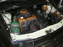Heineken Party-Fass kann auch unter der Motorhabe benutzt werden :). (Volkswagen Vento)