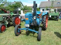 Lanz 5506, Bj. 1950, 16 PS, steht beim Oldtimertreffen in Fulda-Edelzell am 15.05.2011