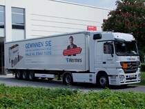 ACTROS 1844 im Einsatz fr Hermes;110513