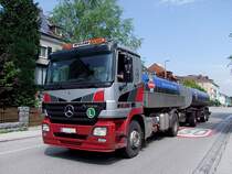 ACTROS-Milchtankzug von Wielend nach erfolgreicher Milchzustellung bei einer Molkerei;110514