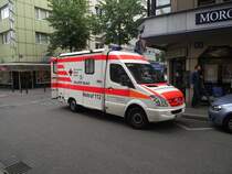 Ein Mercedes Benz Sprinter als RTW in Mannheim am 14.05.11 des DRK 