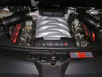 Audi v10 5.2 motorblock gesehen auf dem Carstyling Tuning Show, Mrz 2011.