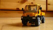 Mercedes UNIMOG  SIKU  fotografiert am 17.05.2011