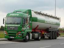 MAN TGA 18.410 mit Siloauflieger von Schaumberger aus Tschechien in einem Industriegebiet in Nrnberg, 13.04.2011