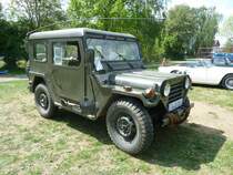 Willys Jeep ausgestellt anl. der Oldtimerausstellung in Fulda-Edelzell, Mai 2011