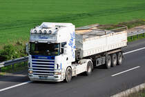 Scania 164L V8 580 auf der A61 bei Miel - 28.04.2011