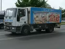 Polnischer IVECO-Kasten-LKW,am 14.Mai 2011,im polnischen Szczecin.