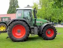 Fendt 718 , ausgestellt im Mai 2011 w�hrend eines LKW-Turnieres im Ammerland.