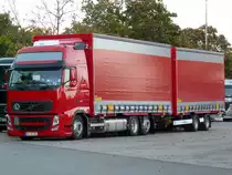 Volvo FH 420 Tandem-H�ngerzug auf der Rastanlage Frankenh�he an der A6, 08.10.2010