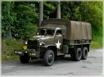 Auch als Teilnehmer der Veteranenradrundfahrt im belgisch-luxemburger Grenzgebiet am 04.06.2011 war dieser GMC  JIMMY  Bj 1942.