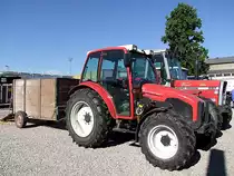 LINDNER GeoTrac60 transportierte mit dem Viehtransportanh�nger ein Kalb zu einer Zuchtk�lberversteigerung;110607