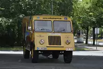 Ein Mowag Nutzfahrzeuge unter einer Br�cke in der Hildesheimer Stra�e, am 06.06.2011.