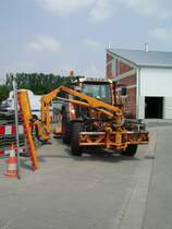 Der neue Fendt Traktor des Betriebshofes der Stadt Maintal am 05.06.11 da der alte Traktor 2010 abgebrand ist. Beide sind bzw. waren f�r den Einsatz zum M�hen voregesehen 