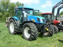 NewHolland T6070 gesehen bei der Oldtimerausstellung in Kleinl�der, Mai 2011