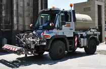 MB U 400 Unimog mit Wassertank am K�lner Dom - 30.05.2011