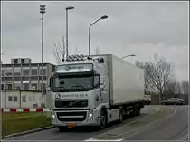 Volvo sattelzug aufgenommen im Hafengebiet von Dorderecht am 10.03.2011.