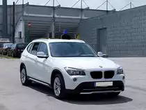 BMW mit aufgesetztem Blaulicht;110603