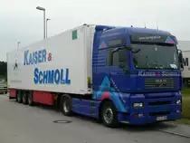 MAN TGA 18.440 mit K�hlauflieger  Kaiser & Schmoll  in Hilpoltstein, 02.06.2011