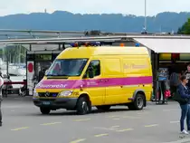 Feuerwehr Stadt Z�rich - Mercedes Kastenwagen beim Schiffshafen der Stadt Z�rich am 10.06.2011