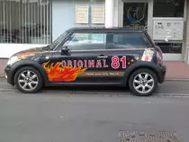 New Mini mit Werbung am 09.06.2011 in Lehrte.