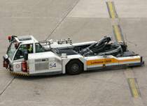 Flugzeugschlepper  54  = Goldhofer AST-3, Lufthansa-LEOS, EDDL-DUS, Dsseldorf, 13.05.2009, Germany 

