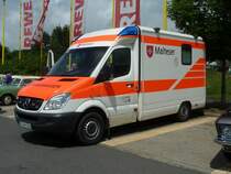 MB Sprinter des Malteser Hilfsdienstes war bei der Ausstellung der  Alten Zylinder  in Hilders eingesetzt, Juni 2011