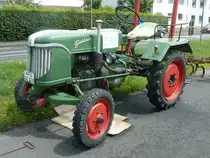 Auch dieser G�ldner war bei der Ausstellung der  Alten Zylinder  in Hilders vertreten, Juni 2011