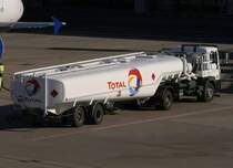 Tankfahrzeug  41  ~  Total , EDDL-DUS, Dsseldorf, 09.02.2008, Germany 

