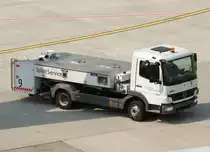 Wasserwagen (Entsorgung)  9 , DUS-Ground Handling, EDDL-DUS, D�sseldorf, 29.04.2011, Germany 

