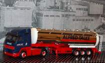 VOLVO FH12 mit Jumbo Chromtanksattelauflieger Alfred TALKE 1:87 HERPA