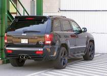 Jeep Grand Cherockee HEMI 5.7l Limited. Aufnahme: 12H series @ Hungaroring-Parkplatz, Mai 2011