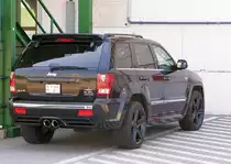 Jeep Grand Cherockee HEMI 5.7l Limited. Aufnahme: 12H series @ Hungaroring-Parkplatz, Mai 2011