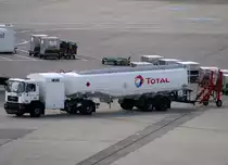 Tankfahrzeug  91  ~  Total , EDDL-DUS, D�sseldorf, 03.08.2007, Germany 

