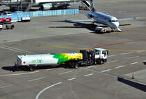 MAN Flugfeldtankwagen  airbp  auf dem Flughafen Kln-Bonn - 02.06.2011