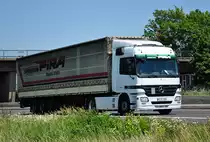 MB Actros 1844  Spedition Pira  auf der A61 bei Miel - 26.06.2011