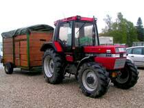 CASE 844 mit Einachsanh�nger am Messegl�nde RIED i.I., anl�sslich der Viehversteigerung; 080429
