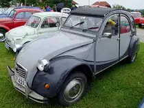 CITROEN 2CV6 Charleston hat sich zur Oldtimerausstellung Stehrerhof eingefunden;110703