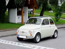 FIAT-500L; 17PS; Baujahr1969 am Start zu einer Oldtimerrundfahrt;110703