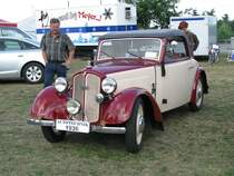 Cabriolet DKW AutoUnion .... aus dem Landkreis herzogtum Lauenburg 
beim Oldtimer-Treffen, anllich des Mhlenfestes in Gnoien am 25.06.2011
