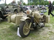 Motorrad BMW R 75, Baujahr 1943 aus dem landkreis Demmin beim Oldtimer-Treffen, anl��lich des M�hlenfestes in Gnoien am 25.06.2011
