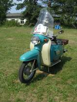 Motorroller Tatran 125 beim 13. Perleberger Oldtimer- und Militrfahrzeugtreffen, Flugplatz Perleberg 10.07.2011
