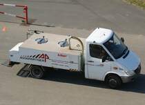 Wasserwagen (Versorgung), Aviapartner, EDDL-DUS, Dsseldorf, 20.03.2011, Germany 

