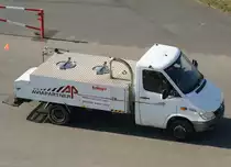 Wasserwagen (Versorgung), Aviapartner, EDDL-DUS, D�sseldorf, 20.03.2011, Germany 

