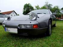 PORSCHE 928-S4; 5000ccm; 330PS;Baujahr 1988 ist extra aus dem Landkreis Berchtesgadener-Land zur Oldtimerveranstaltung nach Neukirchen/Vckla angereist;110703