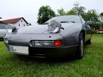 PORSCHE 928-S4; 5000ccm; 330PS;Baujahr 1988 ist extra aus dem Landkreis Berchtesgadener-Land zur Oldtimerveranstaltung nach Neukirchen/V�ckla angereist;110703