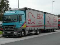 MB Actros MP3 1841 Tandem-Hngerzug der Spedition Ihro auf der Rastanlage Kammersteiner Land, 02.06.2011