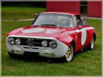 Alfa Romeo 1600 GTAm aufgenommen am 10.07.2011 im Park beim  Schlassfest in Colpach 